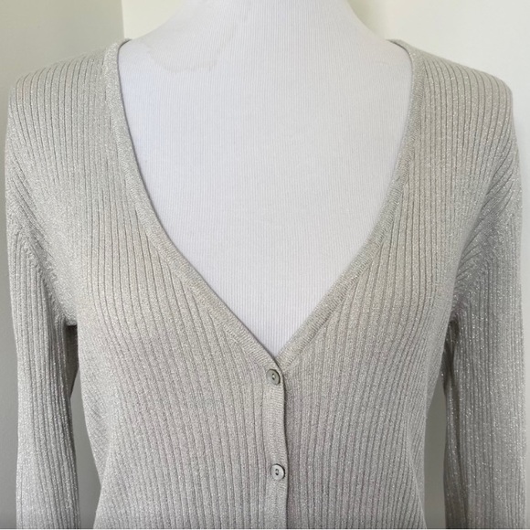 🐨 CHICO’S Silver Taupe Shimmer Lightweight Button Up Long Sleeve Cardigan 2 L - Picture 7 of 10